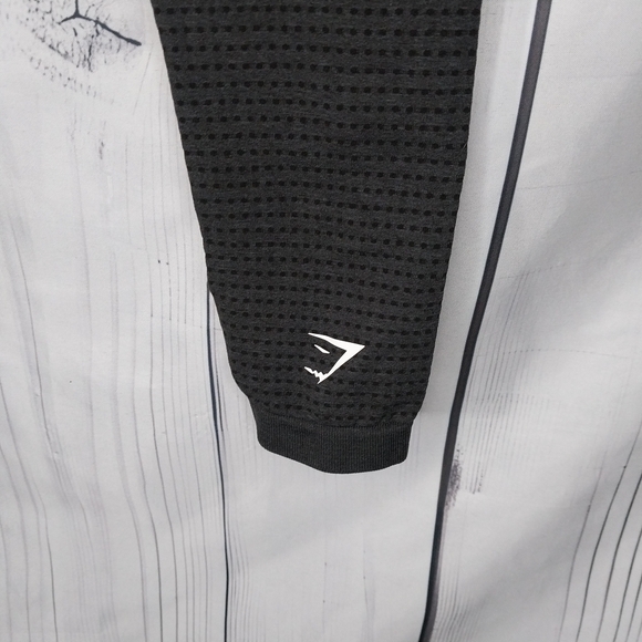 Gymshark Athletic Black Leggings - Picture 9 of 14